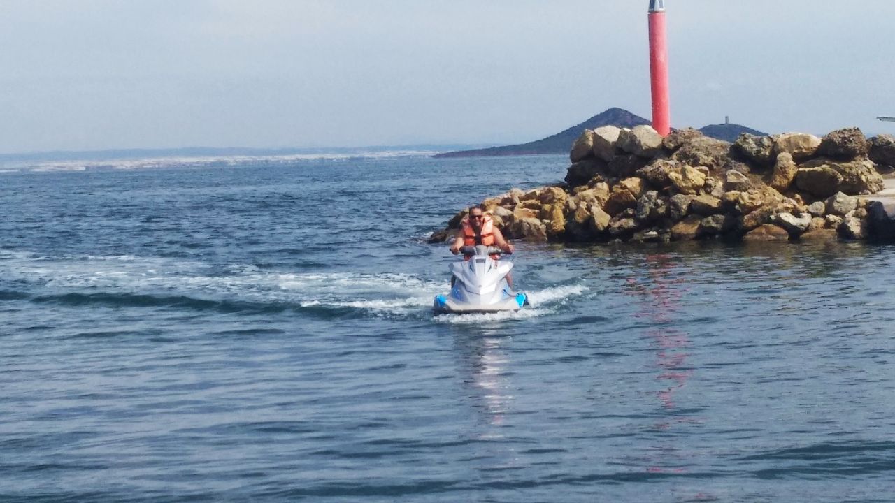 Paseo en la moto de agua